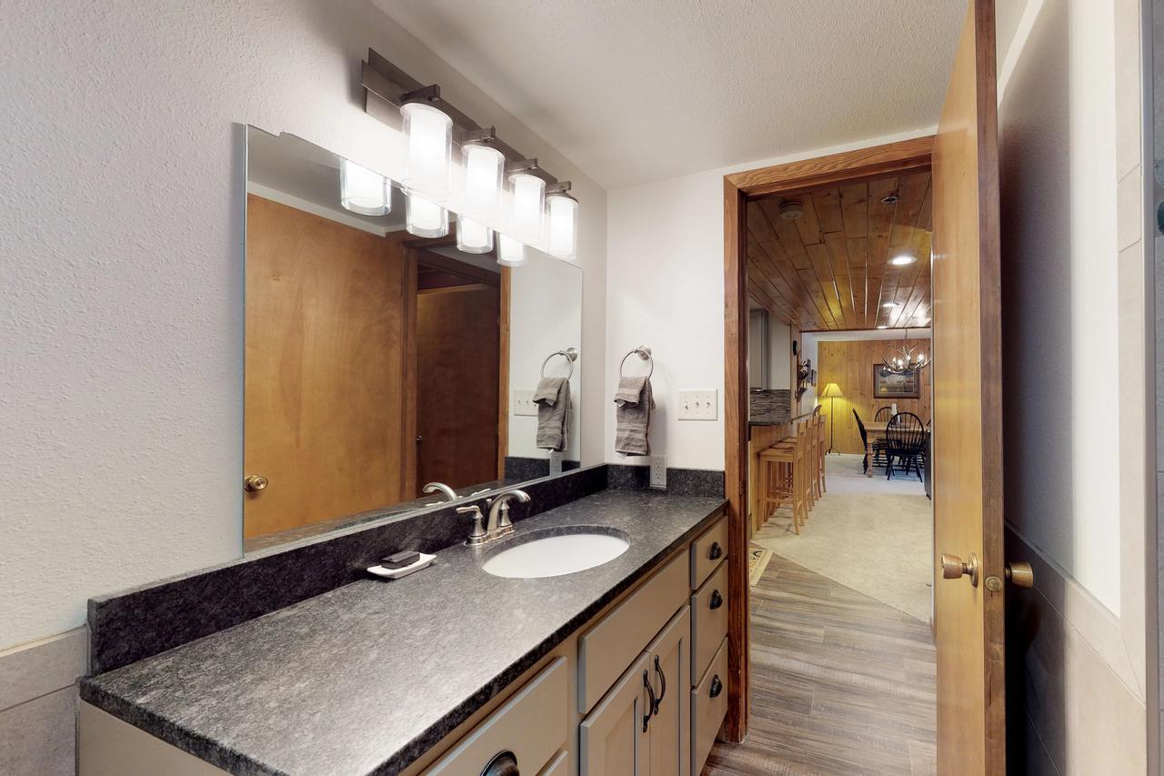 Skycrest Villa Big Sky Bagian luar foto