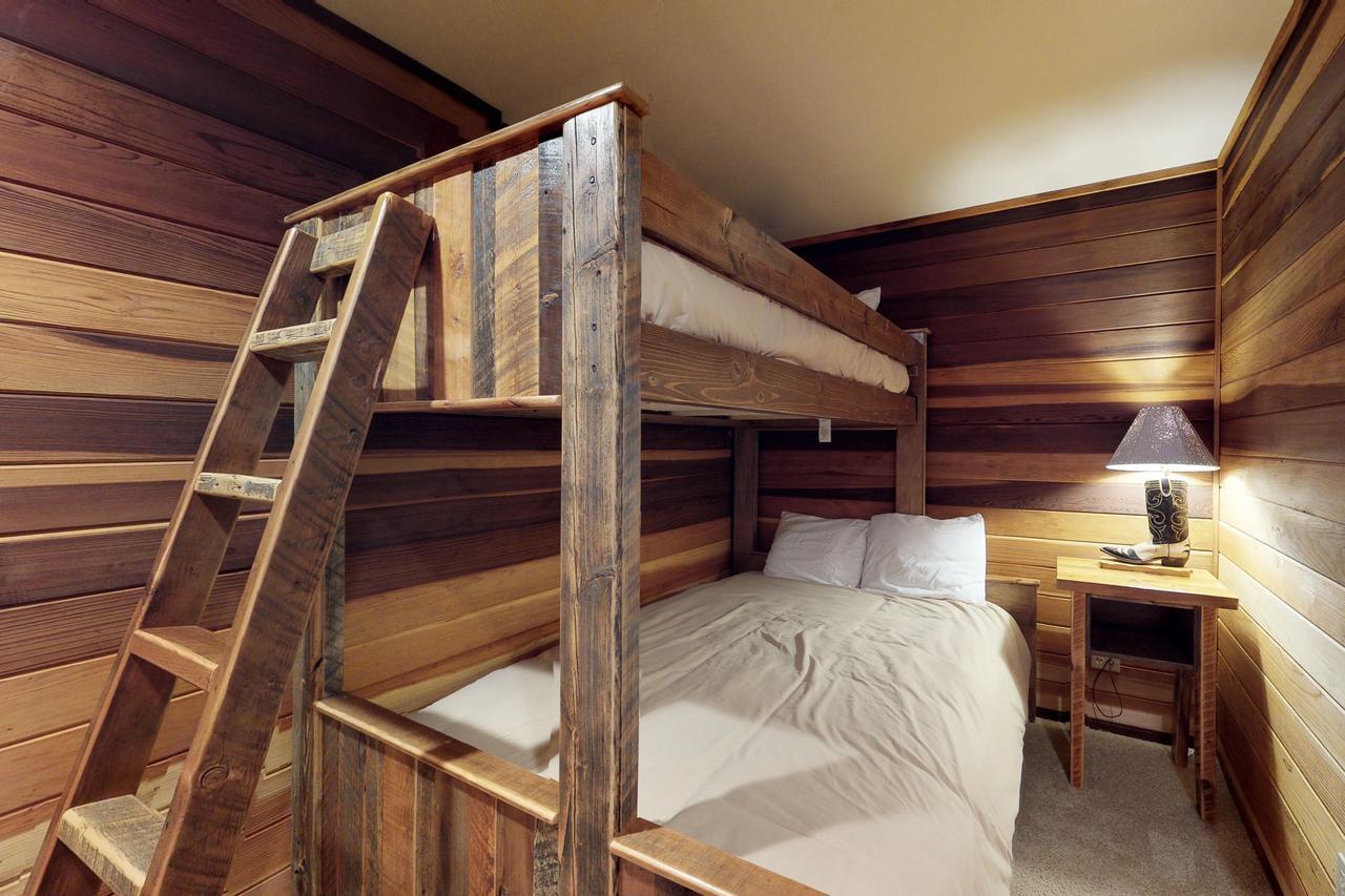 Skycrest Villa Big Sky Bagian luar foto