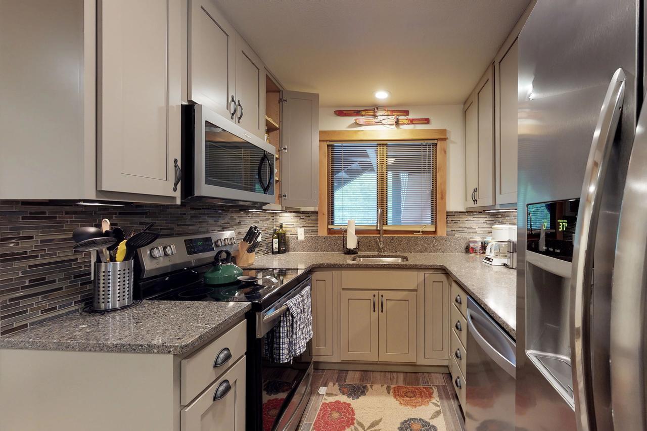 Skycrest Villa Big Sky Bagian luar foto